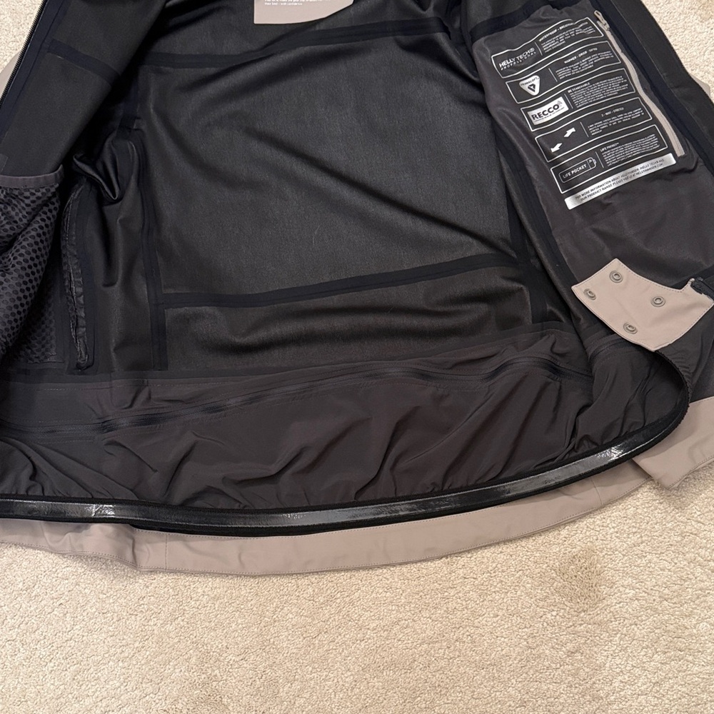 Helly Hansen Hooded Softshell Jacket - Taupe Gray. Women’s L - Picture 5 of 6